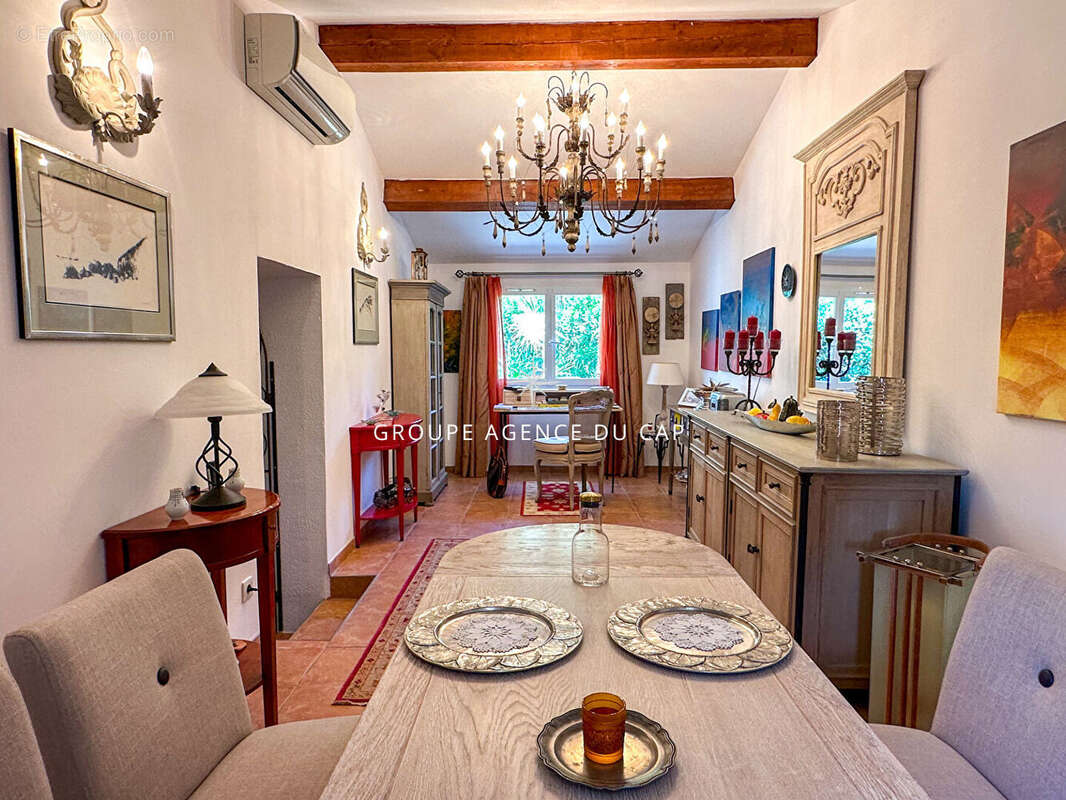Maison à LES ISSAMBRES