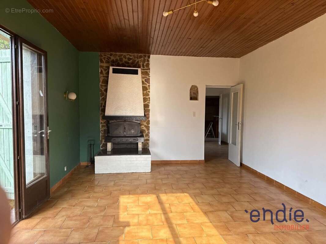 Maison 103 m² à Saint-Pourcain-Sur-Besbre  - photo 3