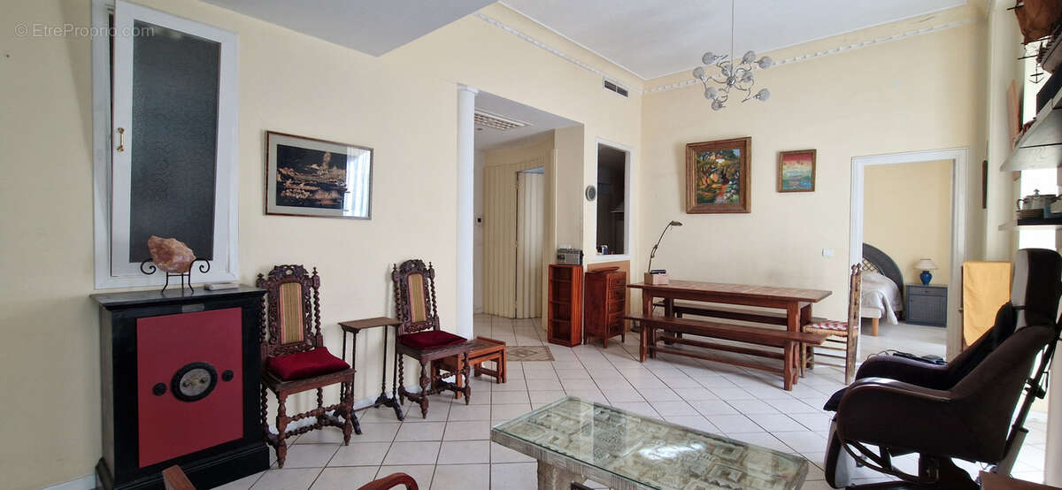 T3 78m2 + Cave Menton Centre - photo 3