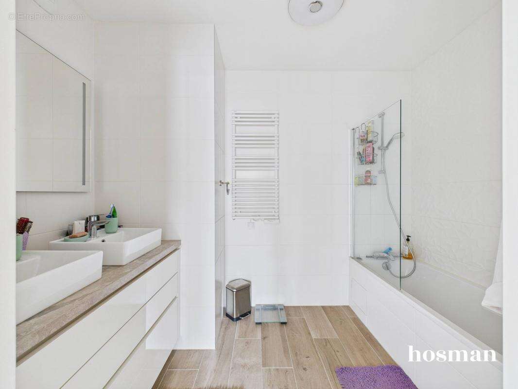 Appartement à LEVALLOIS-PERRET