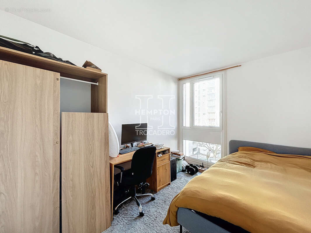 Appartement à PARIS-20E