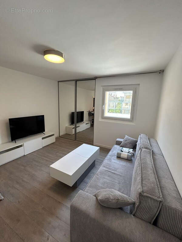 Appartement à MARSEILLE-5E
