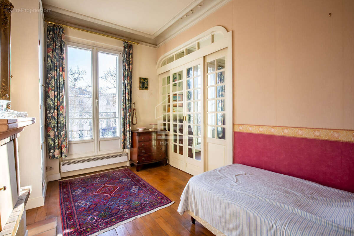 Appartement à PARIS-12E