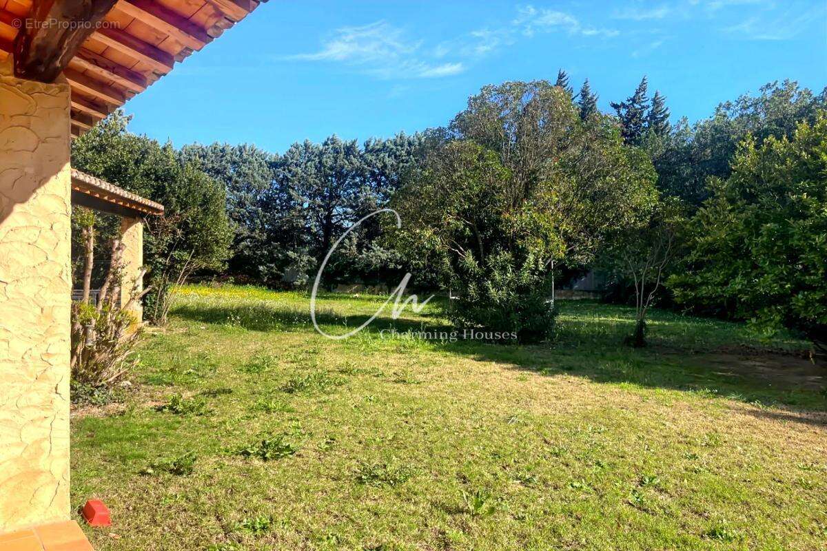 Maison à MAUSSANE-LES-ALPILLES