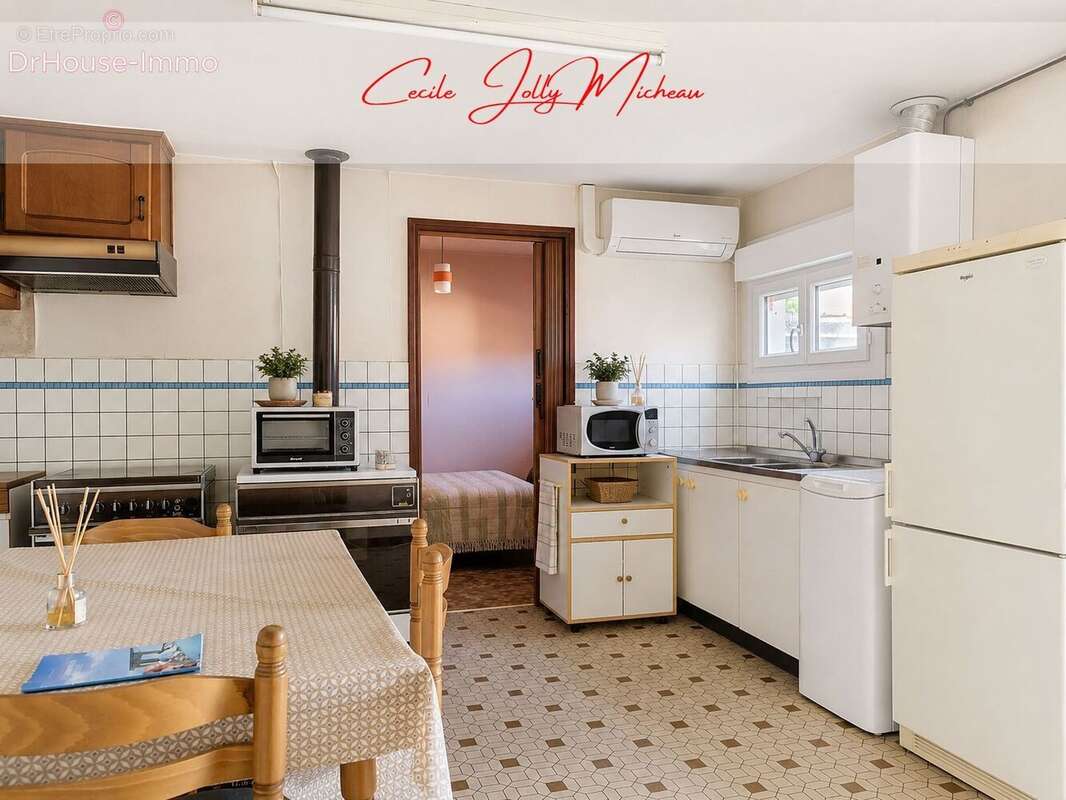 Maison à VENDAYS-MONTALIVET