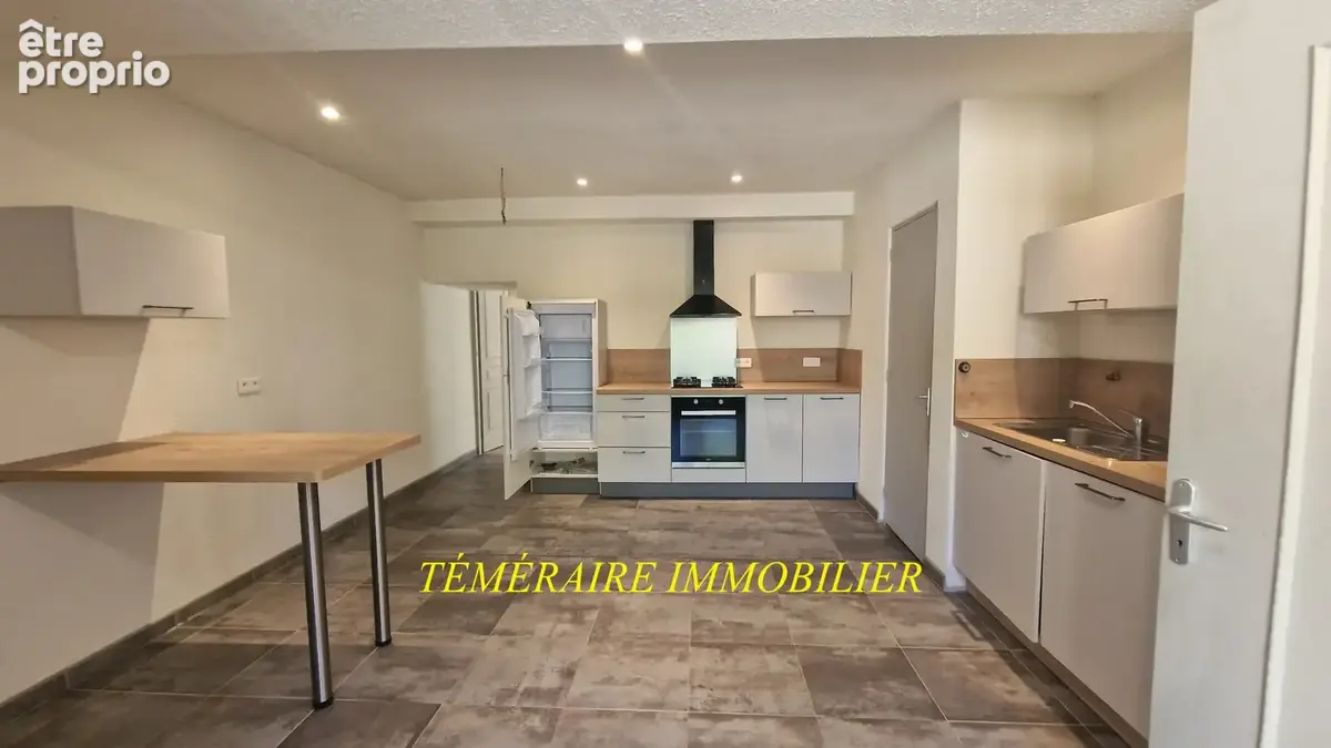 MONNET-LA-VILLE - Grand T4 en duplex de 165m2 - photo 4