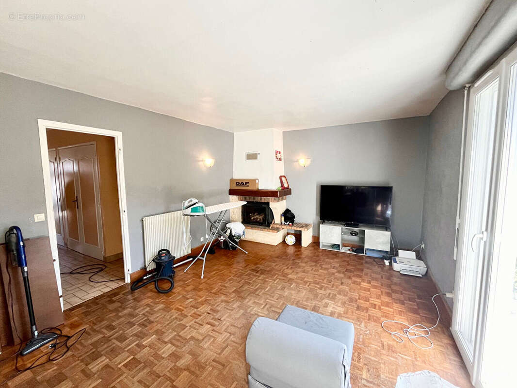 Maison à PRESSAC