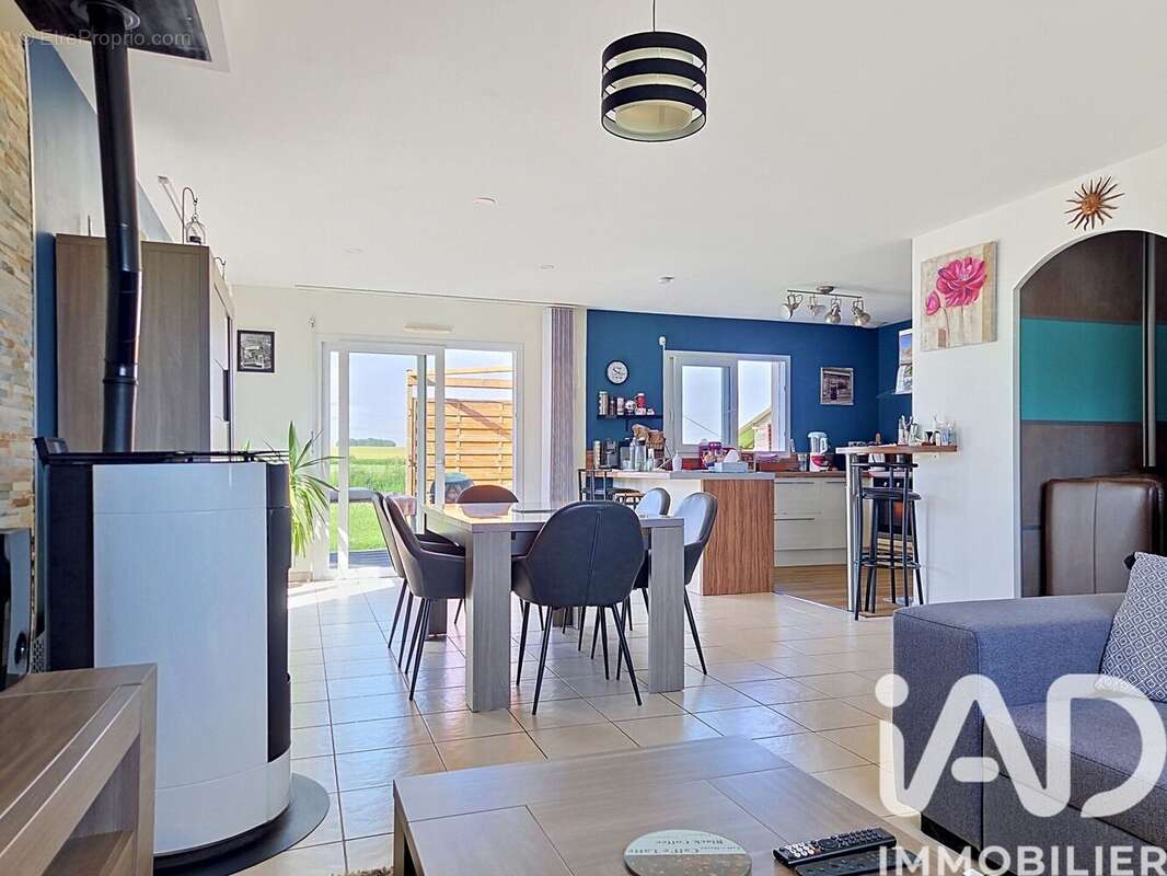 Maison 92 m² à Guilmecourt  - photo 4