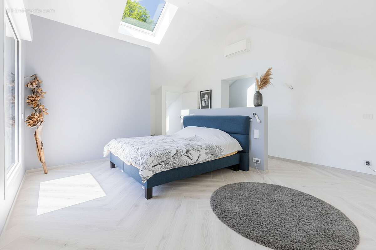 Maison à SAULX-LES-CHARTREUX