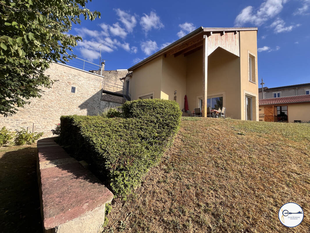 Maison à DOMPAIRE