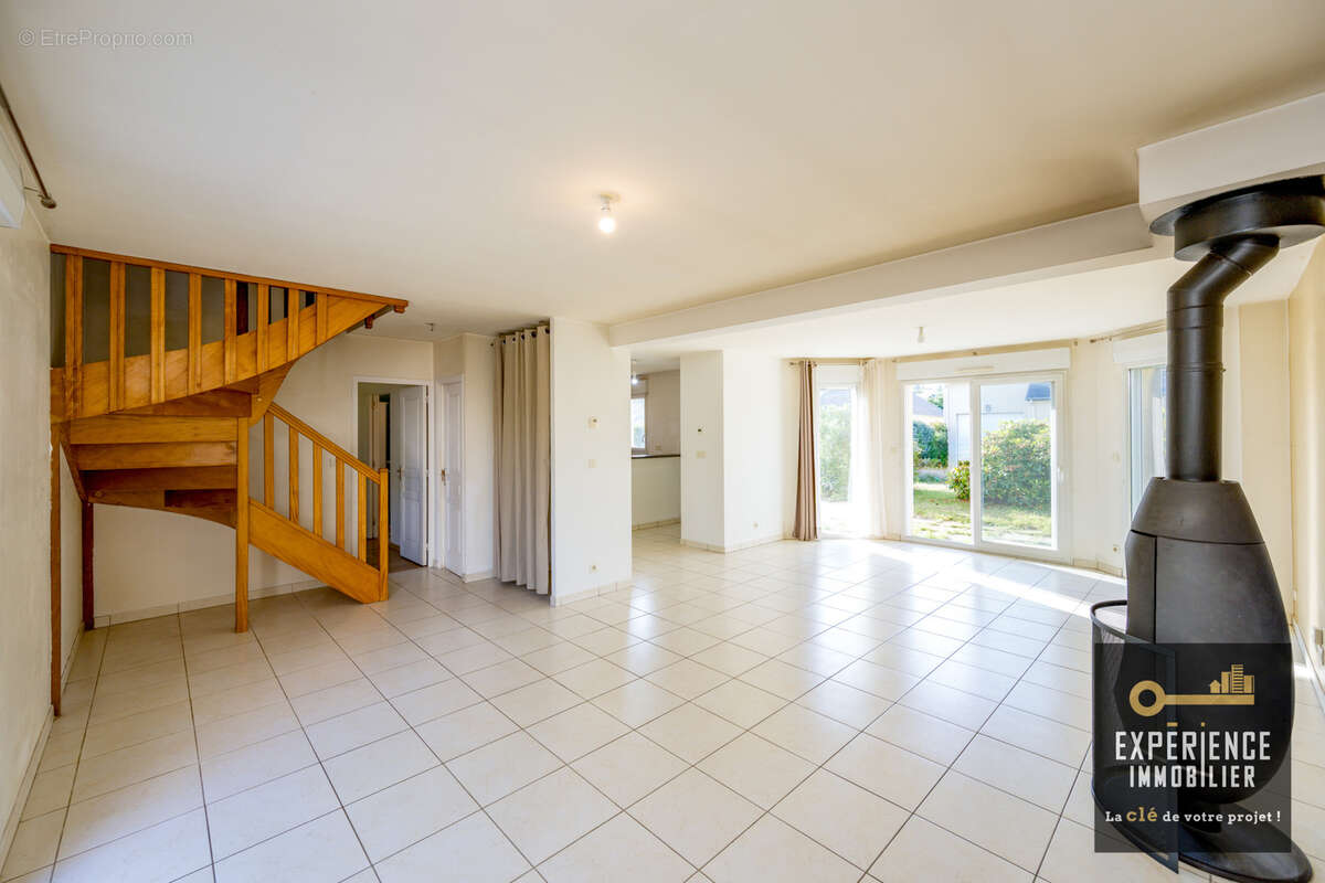 Maison familiale lumineuse avec 5 chambres et jardin - photo 2