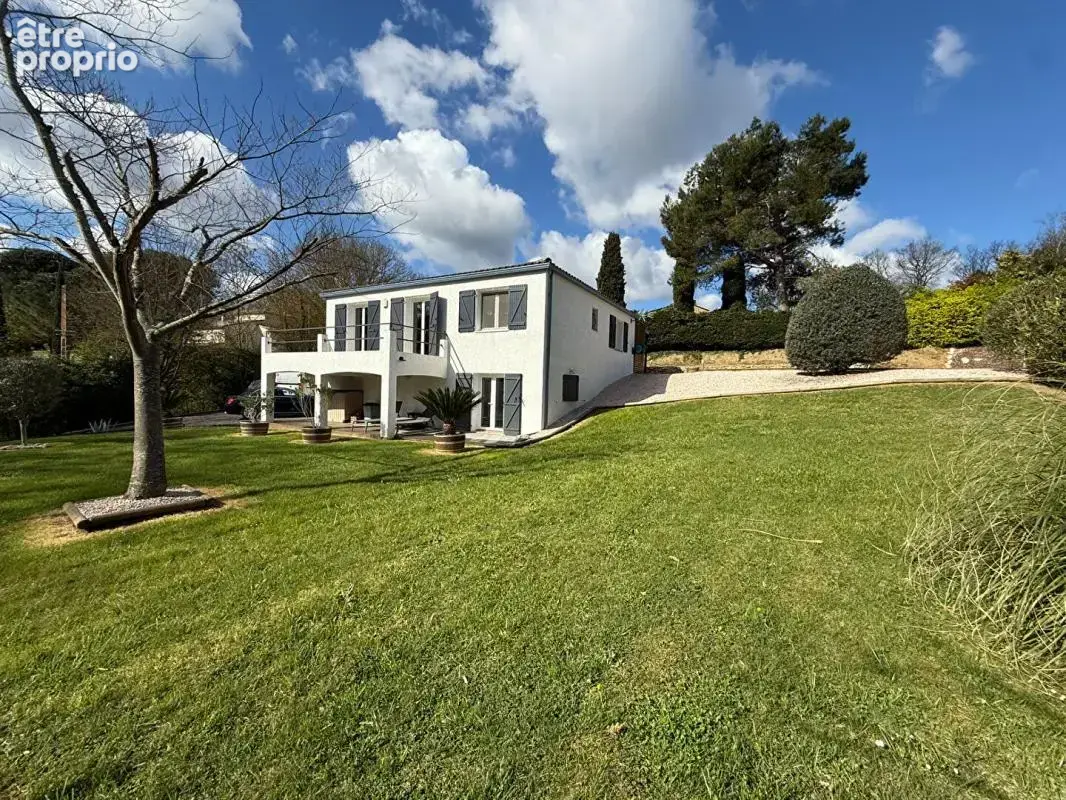 Maison 141 m² avec véranda chauffée piscine studio indépendant et grand terrain sans vis à vis secteur calme - photo 4