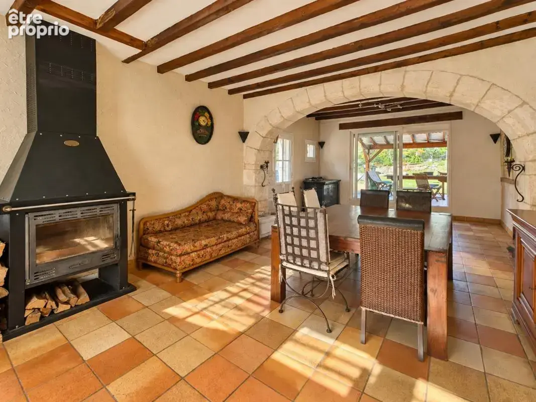 Maison 9 pièces 220 m² à vendre à Breches (37330) - photo 2