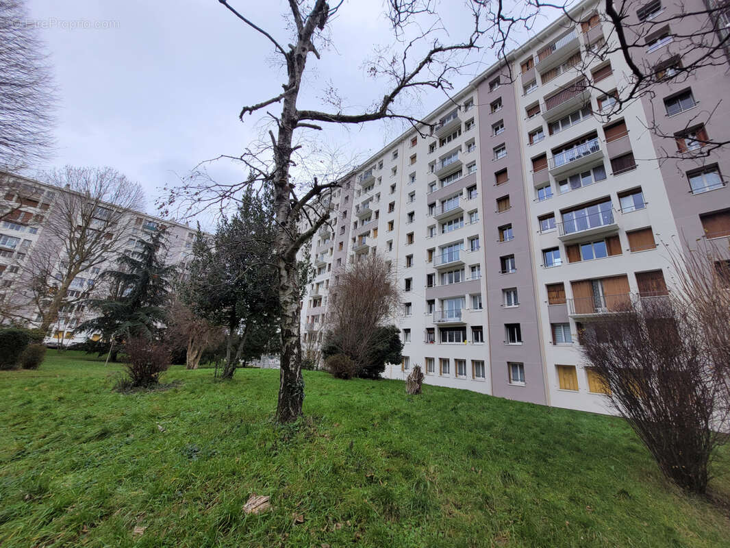 Appartement à VITRY-SUR-SEINE