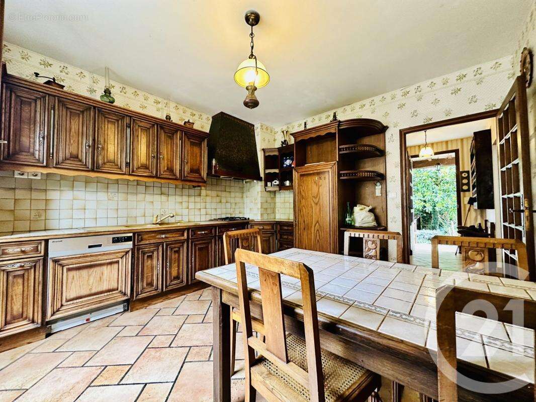 Maison 230 m² à La Porcherie  - photo 8