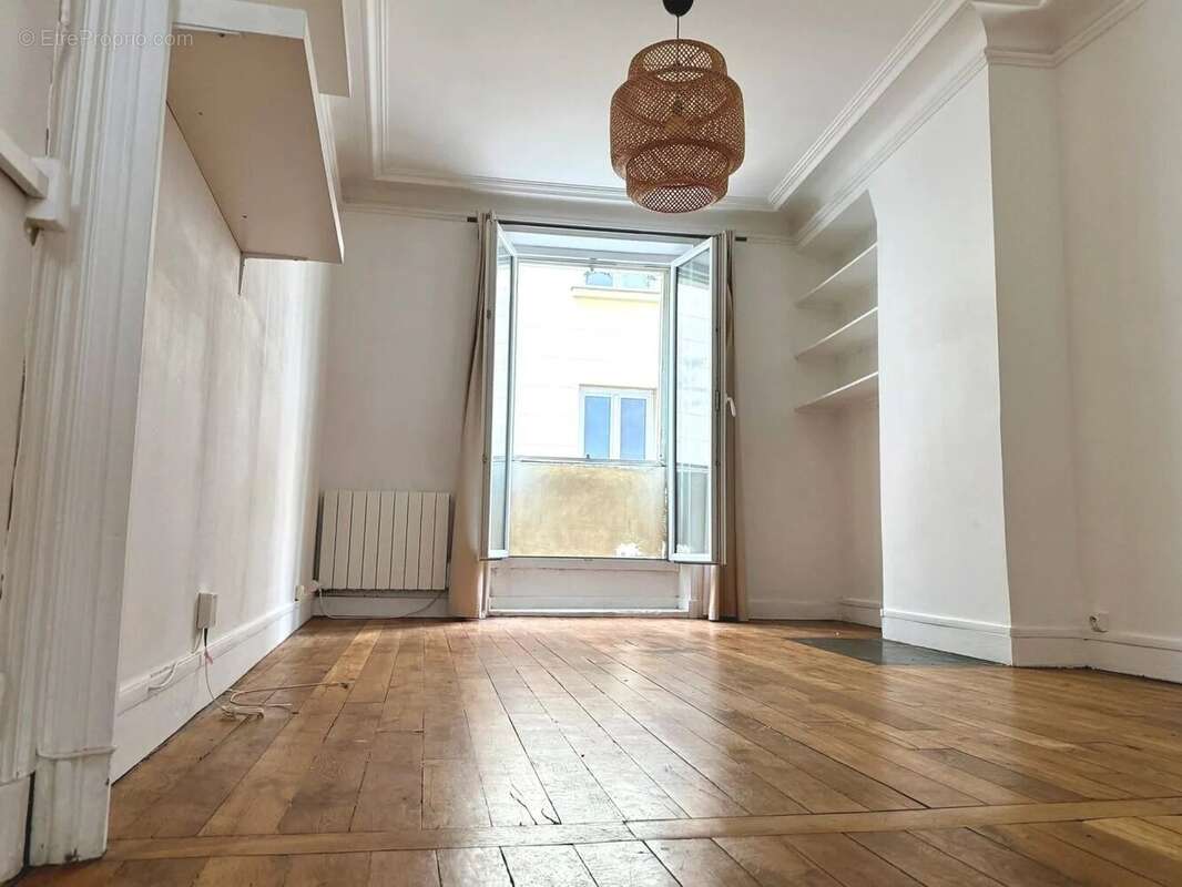 Appartement à PARIS-14E
