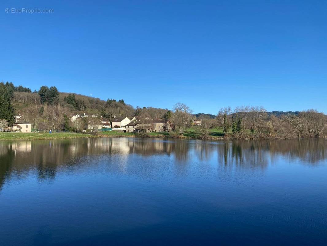 Maison à PEYRAT-LE-CHATEAU