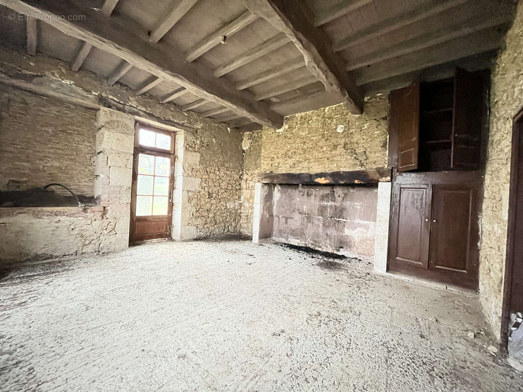 Maison à MAUVEZIN