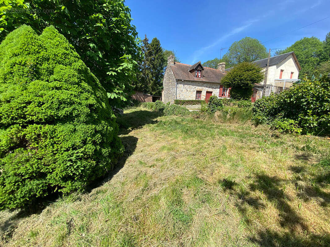 Maison à CHAMPSECRET