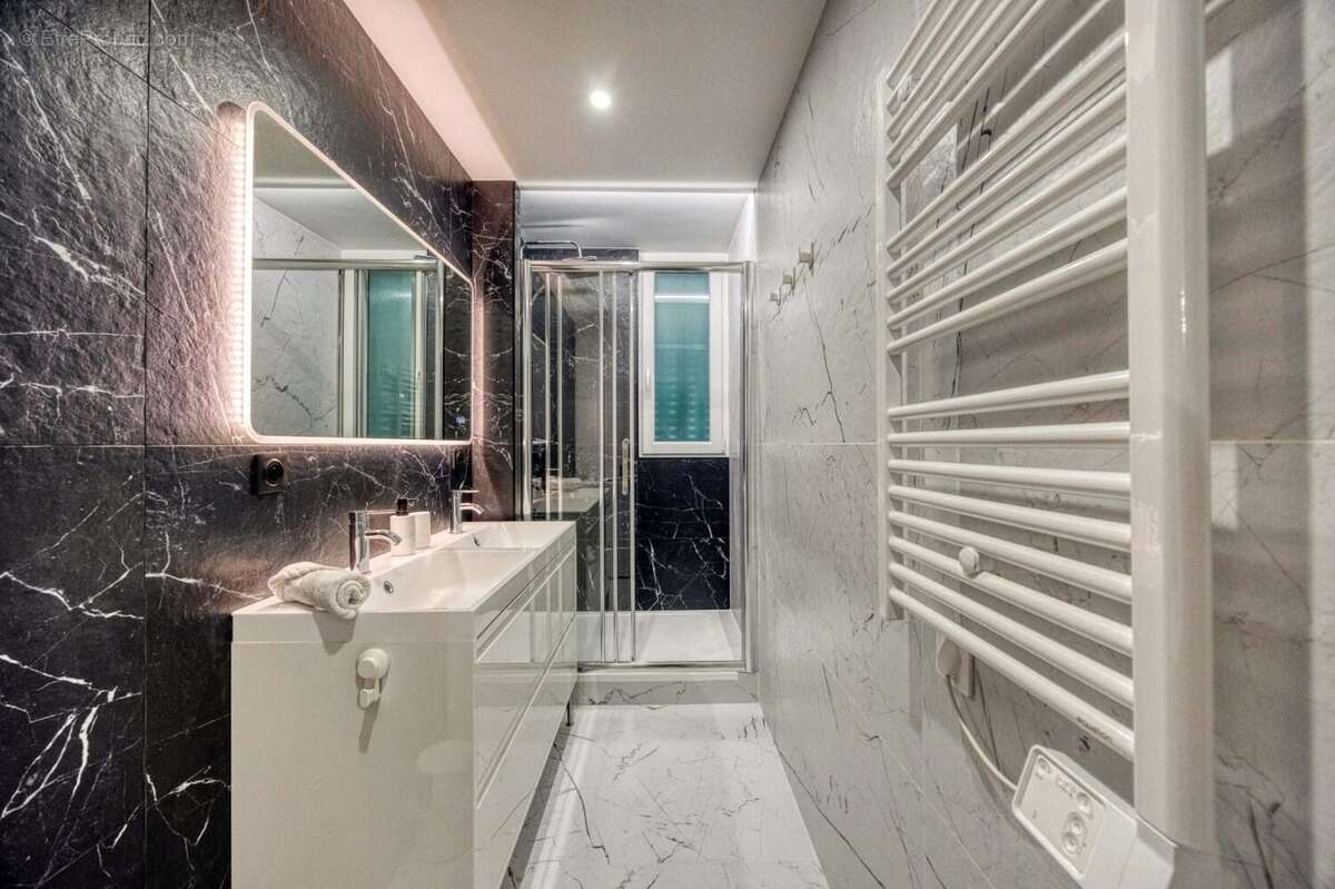 Appartement à FONTAINE