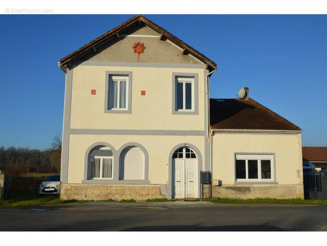 Appartement à MOULIN-NEUF