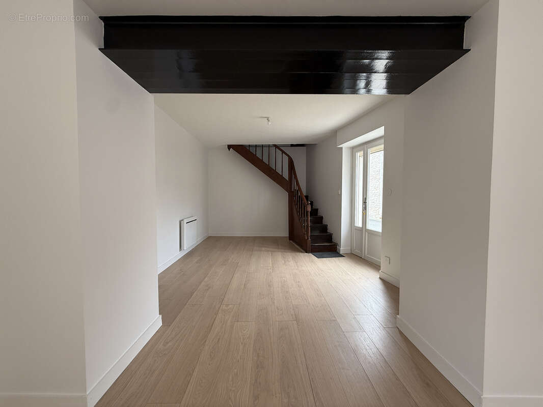 Maison à NEUVILLE-DE-POITOU