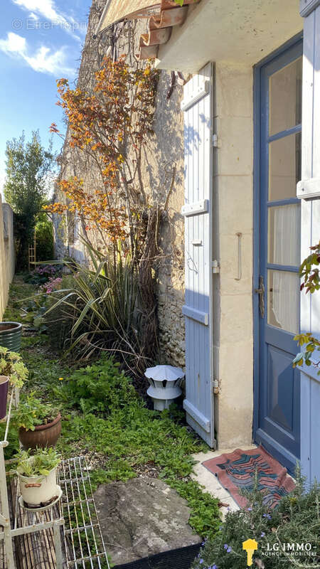 Maison à BOUTENAC-TOUVENT