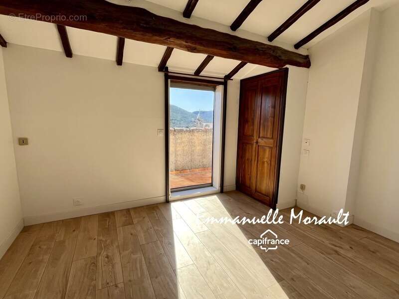 Maison à BAGNOLS-EN-FORET