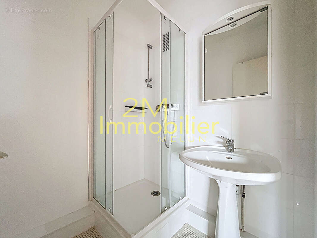 Appartement à VAUX-LE-PENIL