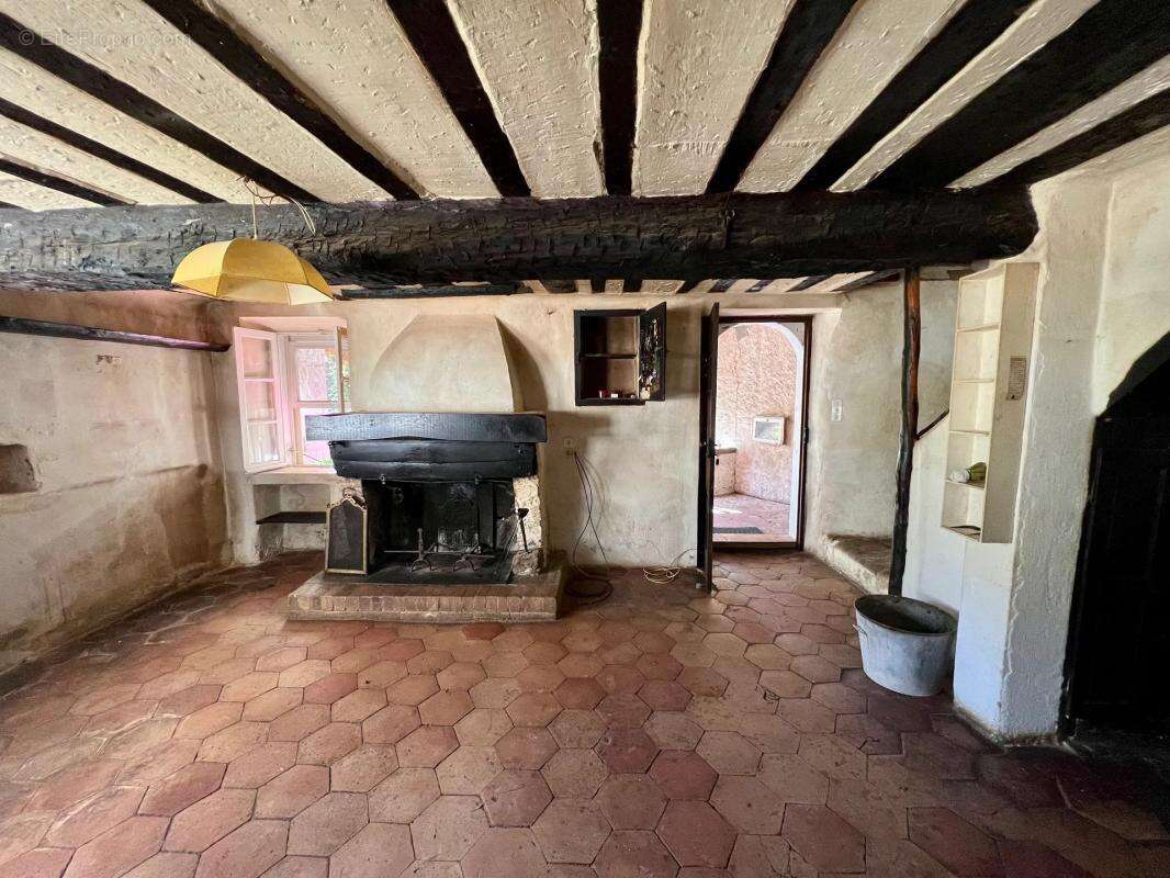 Maison de 6 pièces de 128 m² à Vidauban - photo 2