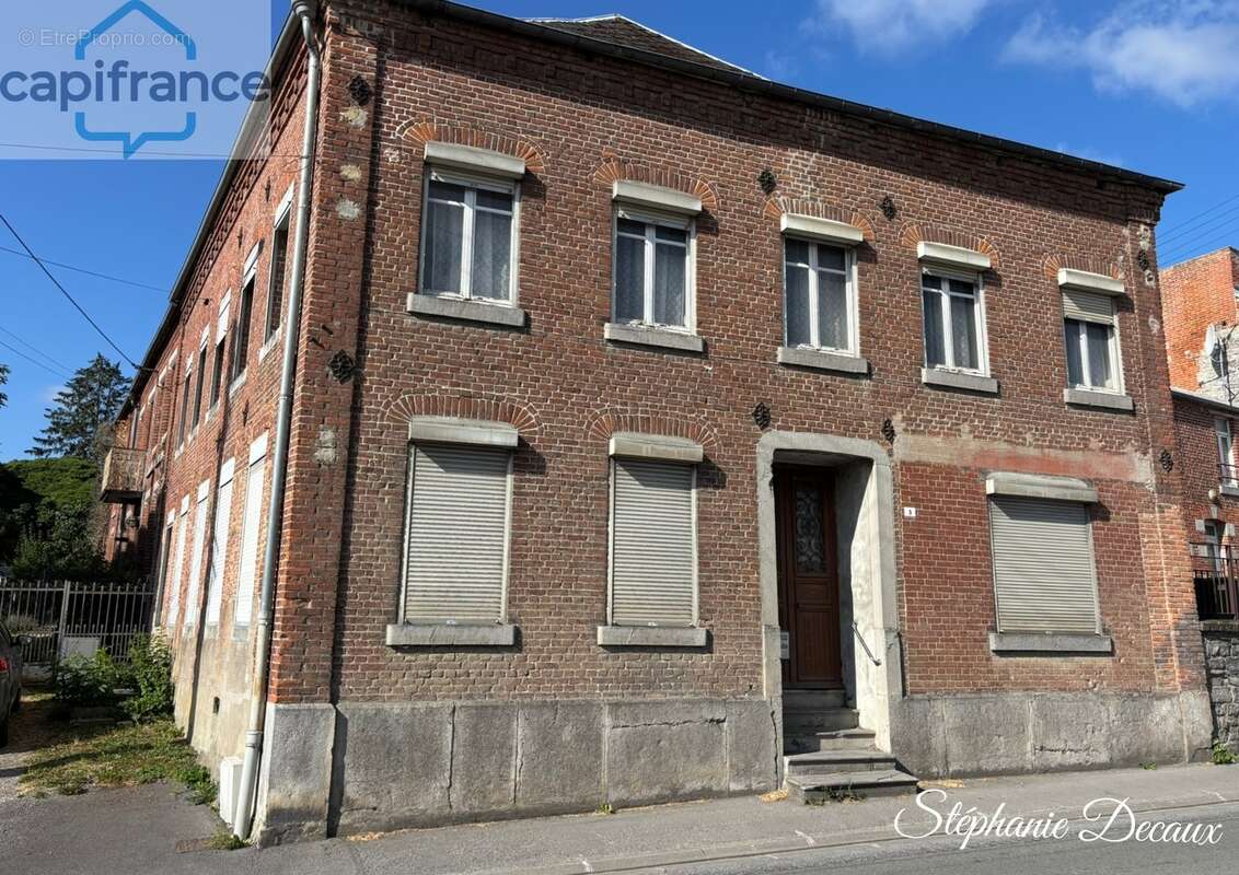  À VENDRE – Maison de Maître de caractère – Glageon (59132) - photo 2