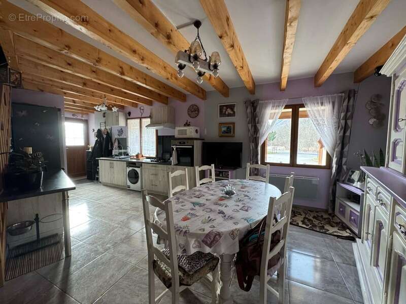Maison de village pleine de charme – 63 m² – Saint-Julien-en-Beauchêne - photo 4