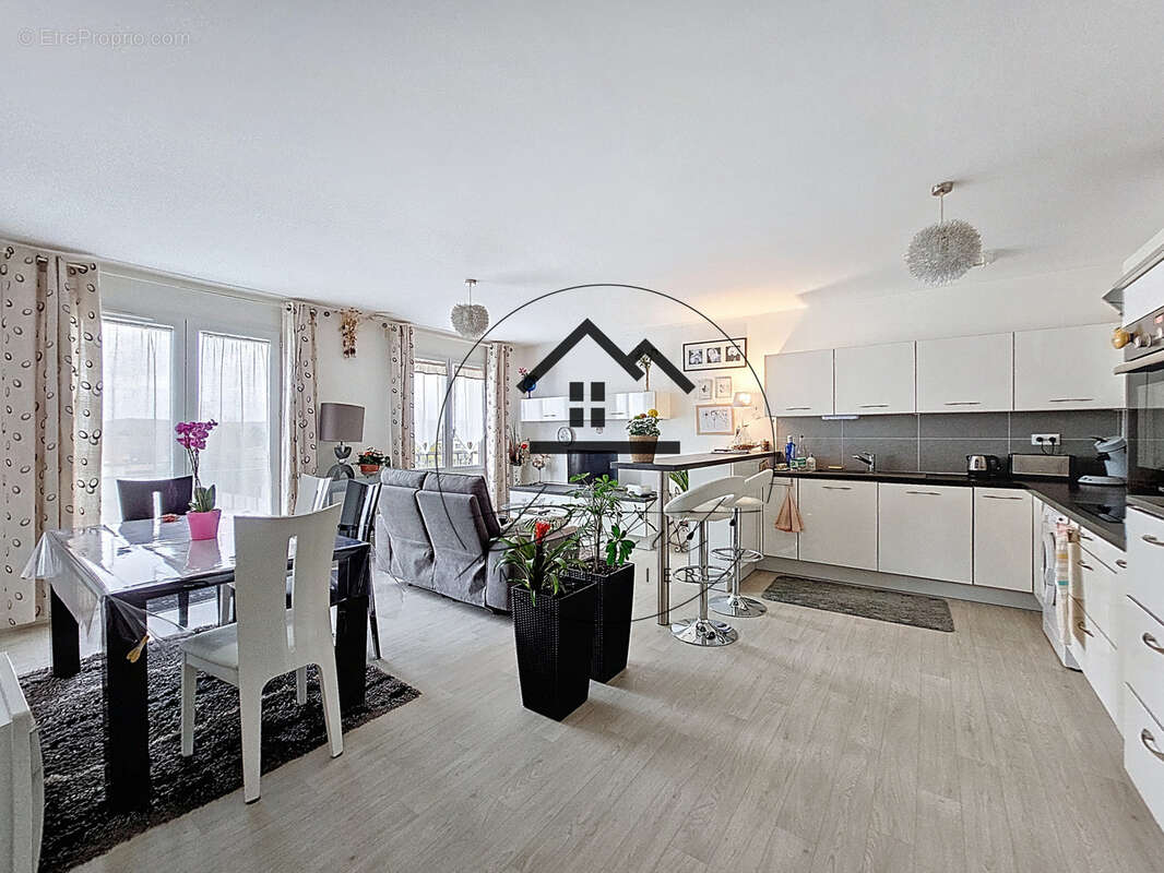 Appartement à BREUIL-LE-VERT