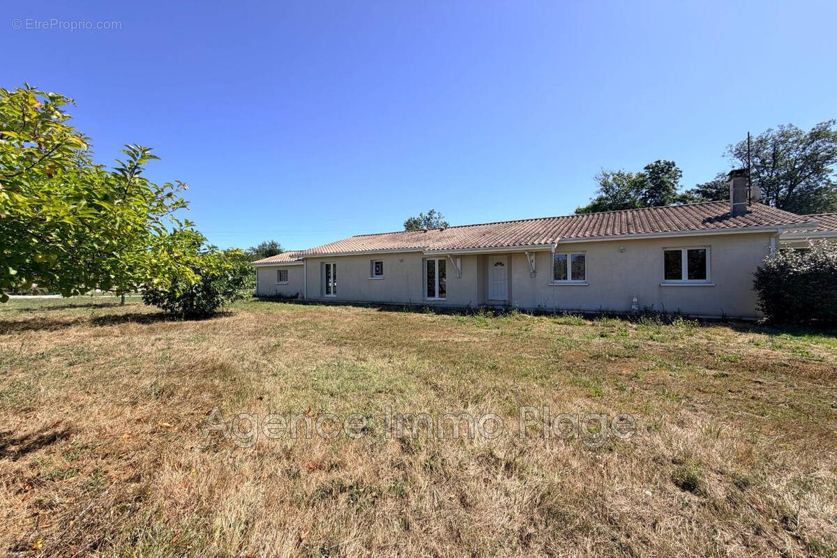Maison 137 m² à Civrac-En-Medoc  - photo 4