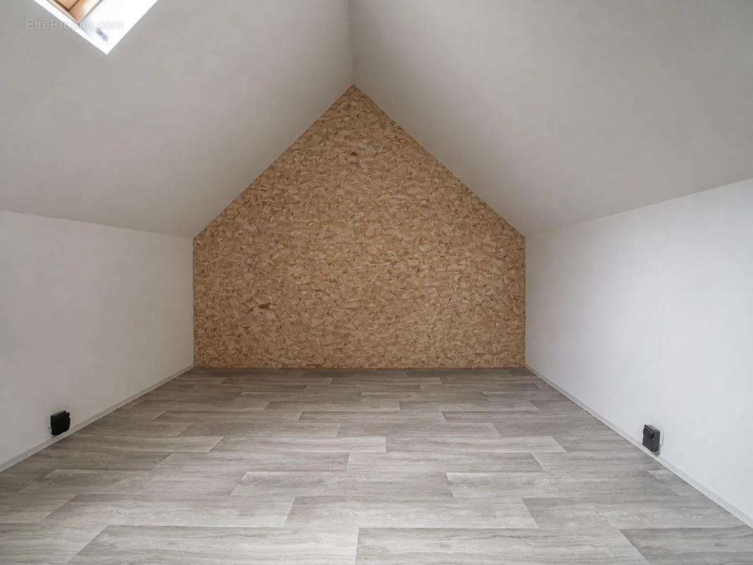Maison de 3 pièces, 75 m² à Verrières - photo 3