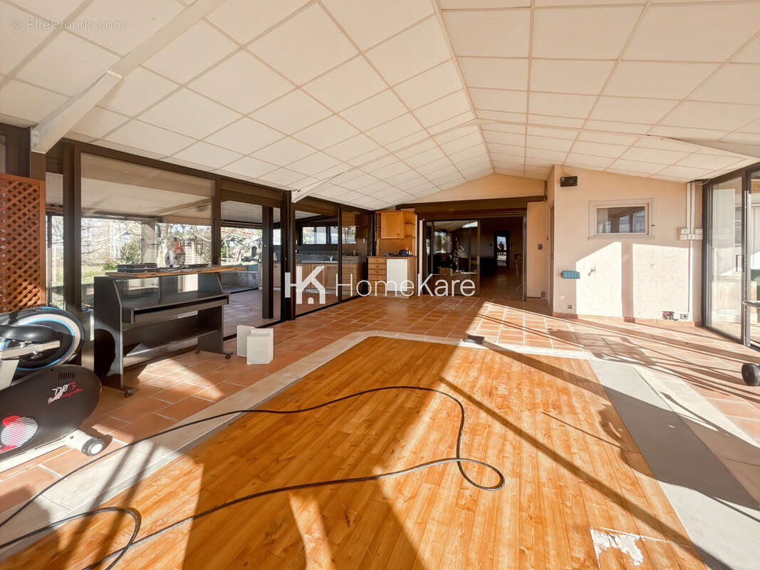 Maison à MONTESQUIEU-VOLVESTRE