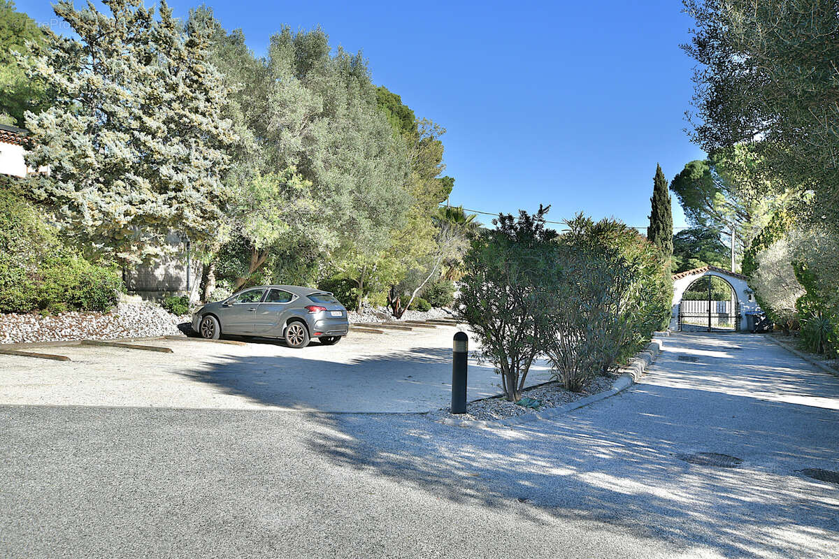 Appartement à LA VALETTE-DU-VAR