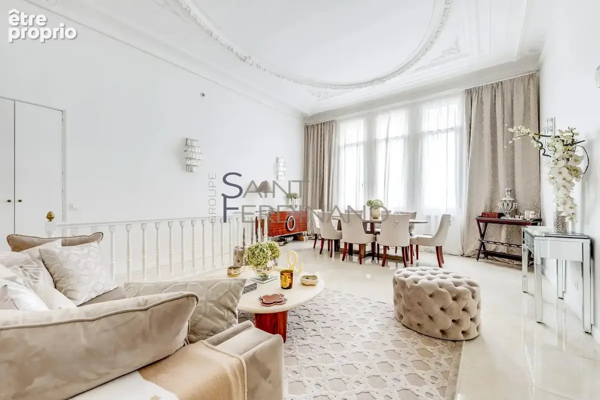Appartement à PARIS-16E