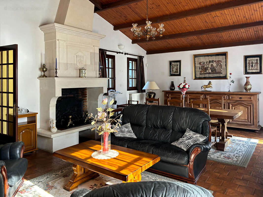 Maison à SAINT-SAVINIEN