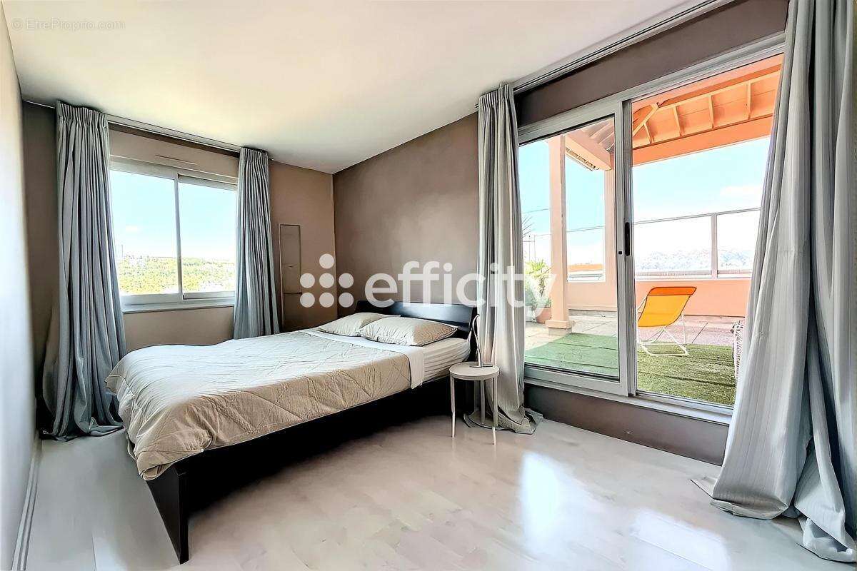 Appartement à LYON-9E