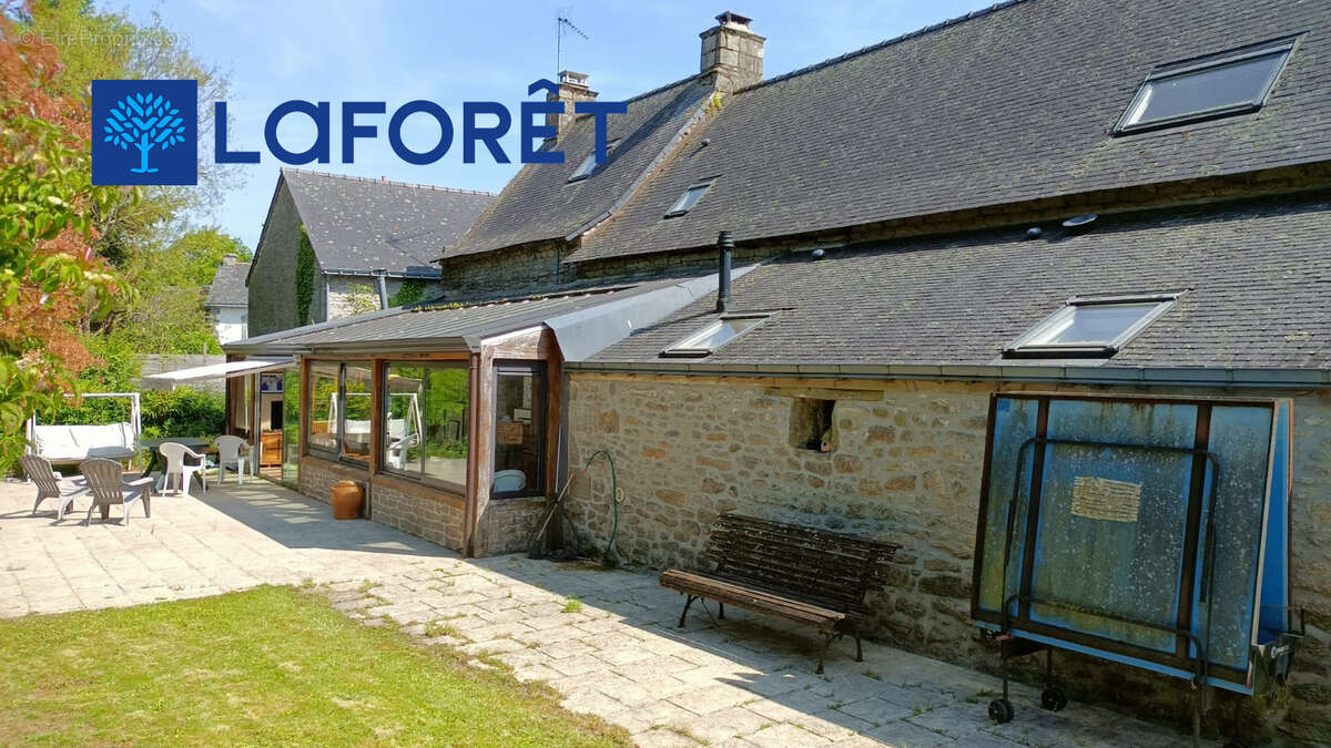 A VENDRE- Maison Malguénac 5 pièce(s) 360 m2 - photo 2