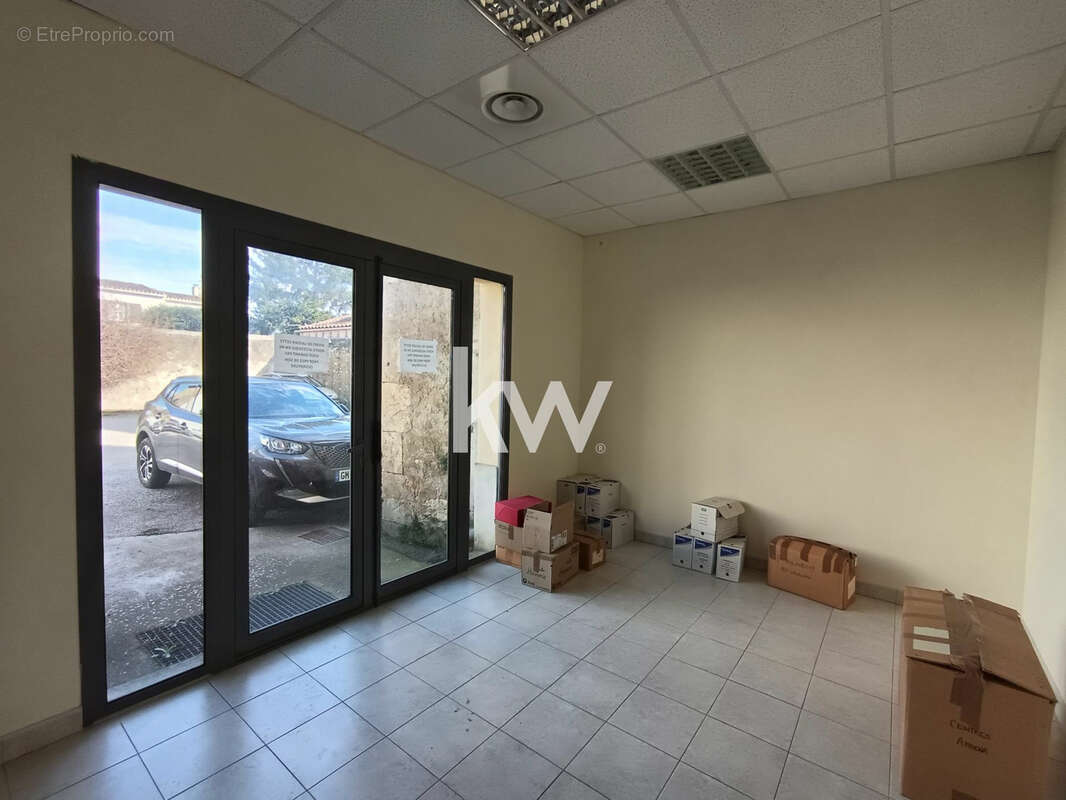 Commerce à LANSARGUES