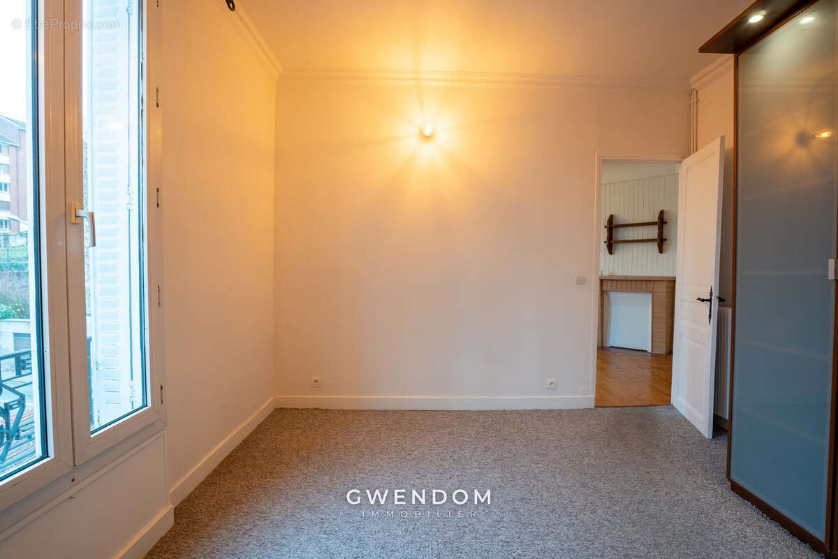 Appartement à LE PERREUX-SUR-MARNE