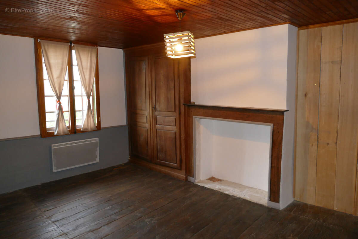 Grande maison rénovée avec atelier ou local commercial, terrasse panoramique et jardin (Mourjou - Puycapel, 15) - photo 21