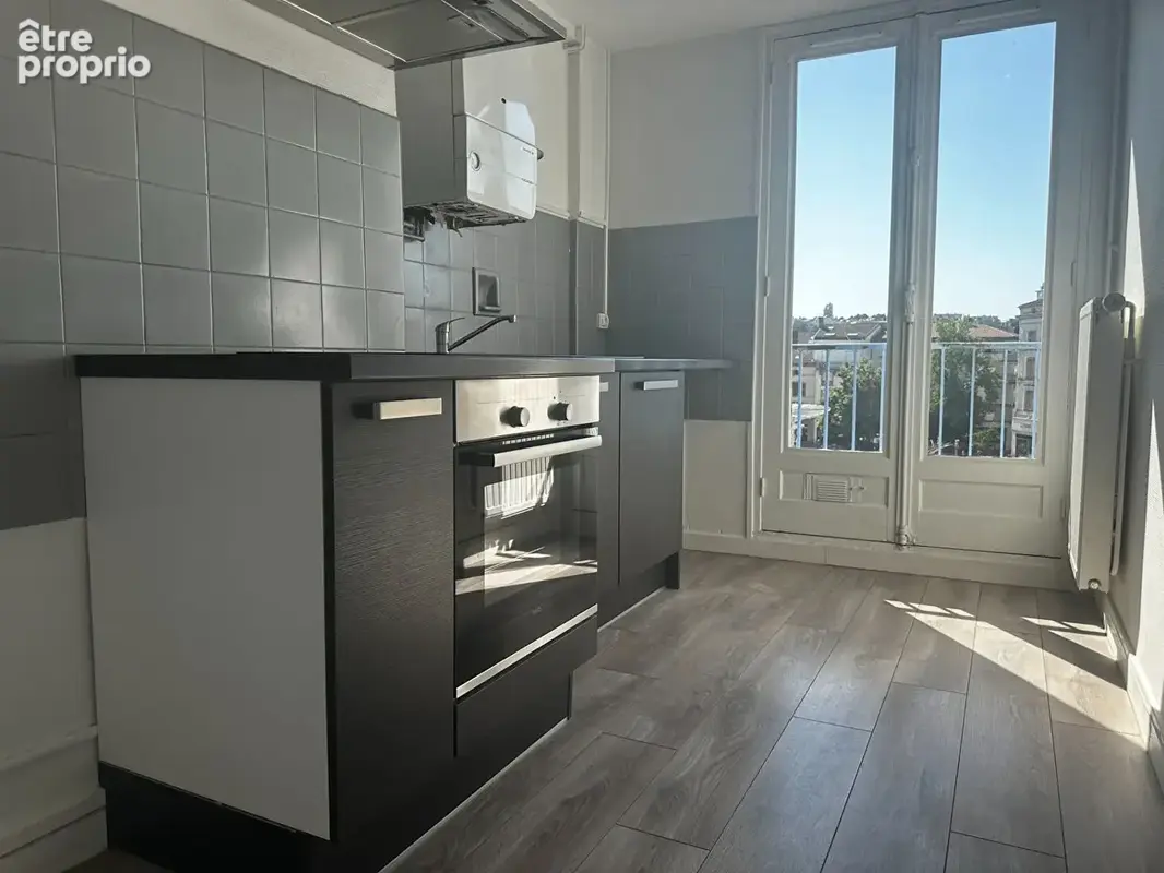 Appartement 57 m²  - Place des Vosges à Épinal - photo 3
