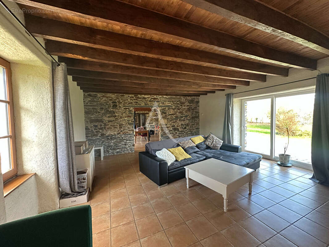 Maison à DERVAL