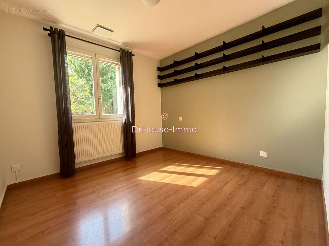 Maison 120 m² à Brive-La-Gaillarde  - photo 25