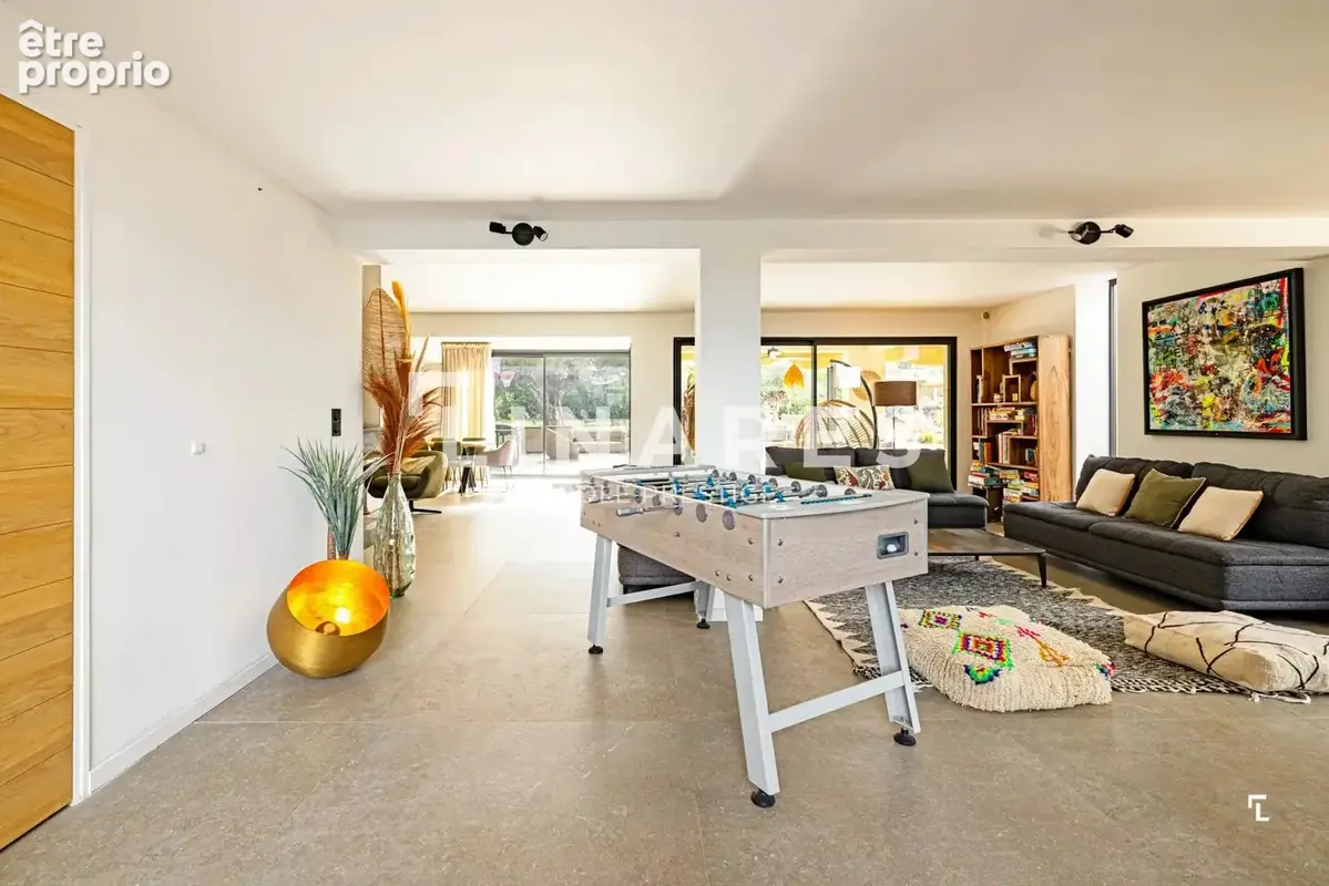 DESIGN & VIEW - Villa T7 de 250m2 - Vue Sainte Victoire - Terrain 2470m2 - Piscine - 13710 FUVEAU - photo 2