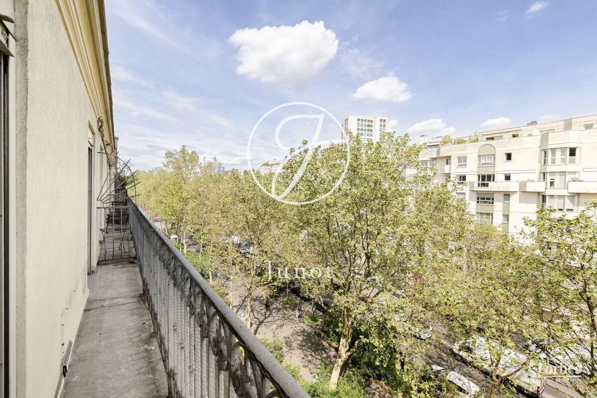 Appartement à PARIS-10E