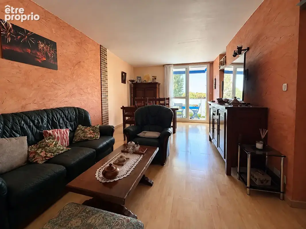 Le Bouscat - Appartement T4 de 70 m² avec terrasse, box de garage et cave - photo 2
